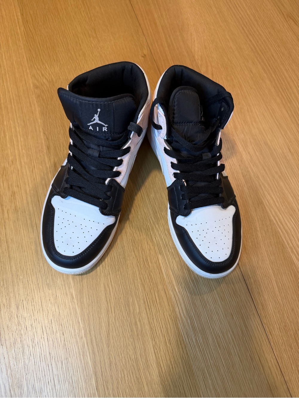 Air Jordan 1 Mid “White Shadow” – Men’s US 7.5 / Women’s US 9